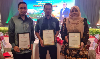 Tahniah kepada Pengarah dan Felo Penyelidik Utama Pusat Bahan di Anugerah Cendekia Bitara 2023